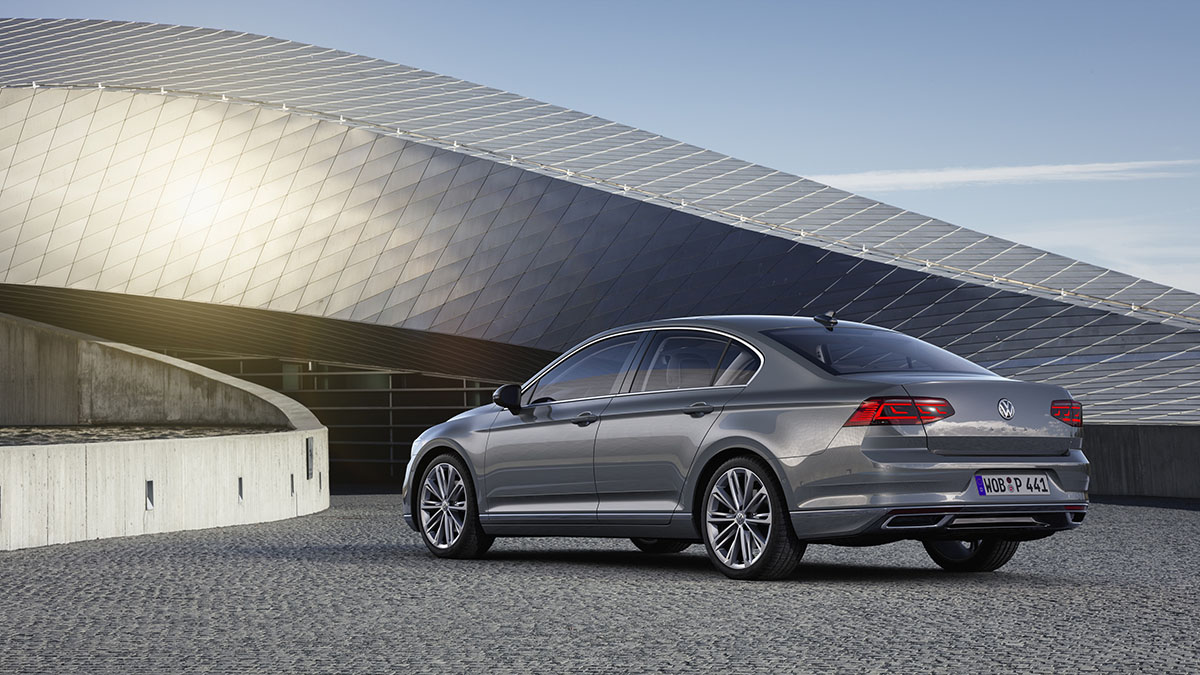 volkswagen-passat-2019