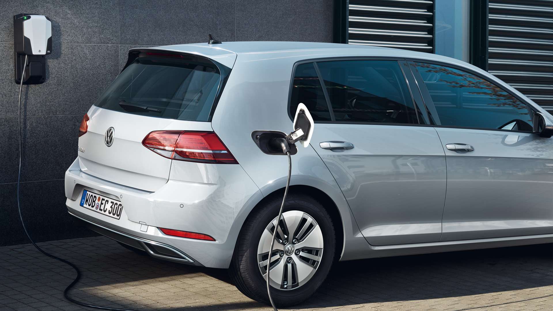 volkswagen-egolf_electrico_2019_motorsol_4