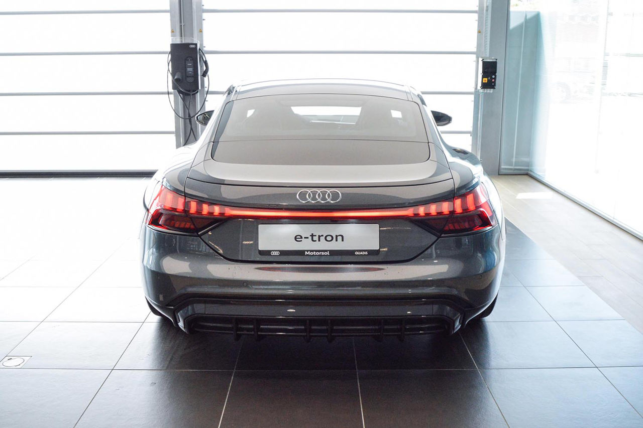 Motorsol Sant Boi entrega su primer Audi e-tron GT
