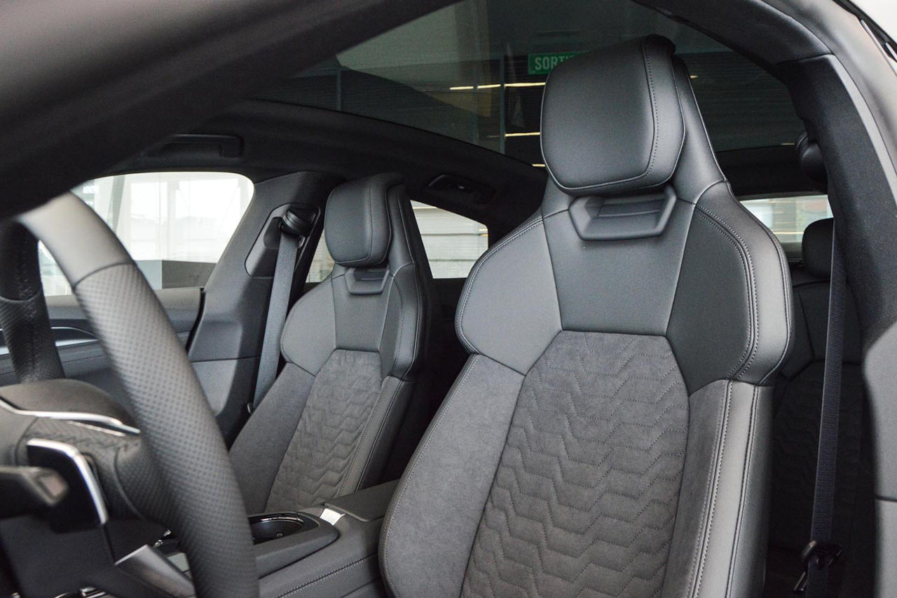 Motorsol Sant Boi entrega su primer Audi e-tron GT