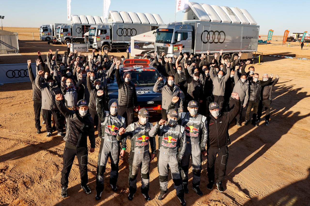 El Audi RS Q e-tron exhibe el potencial de la tecnología eléctrica en el Rally Dakar