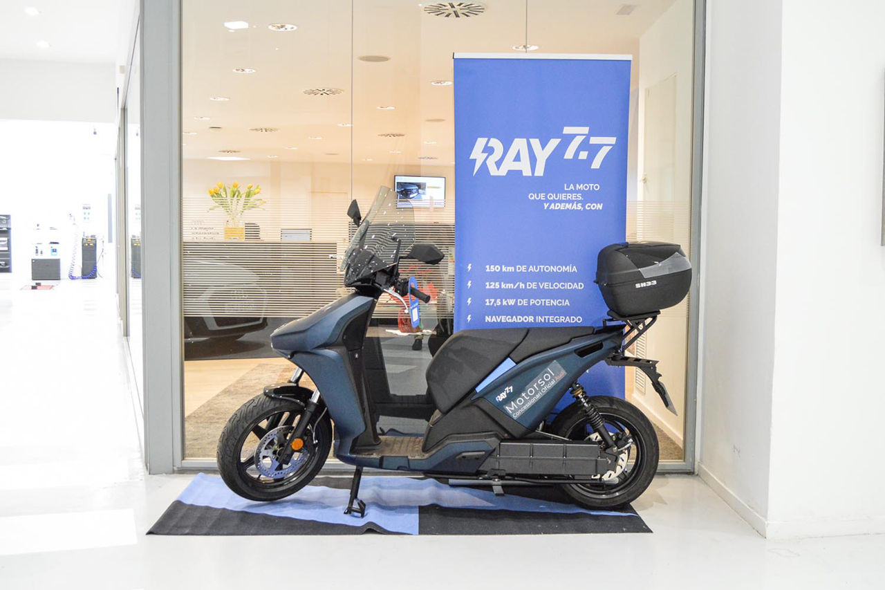 Nueva Ray 7.7: la moto que quieres es eléctrica