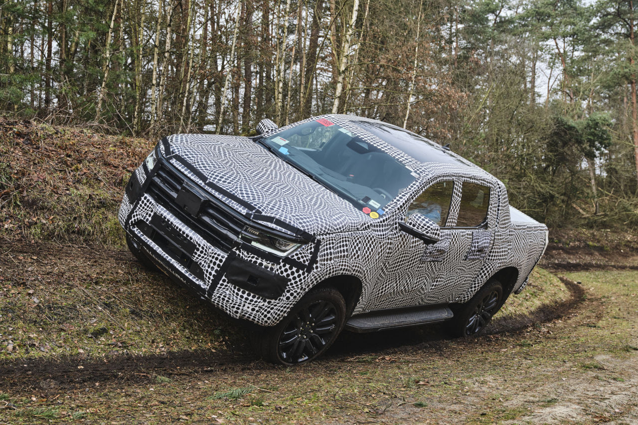 La nueva generación del pick-up Volkswagen Amarok ya rueda por Europa