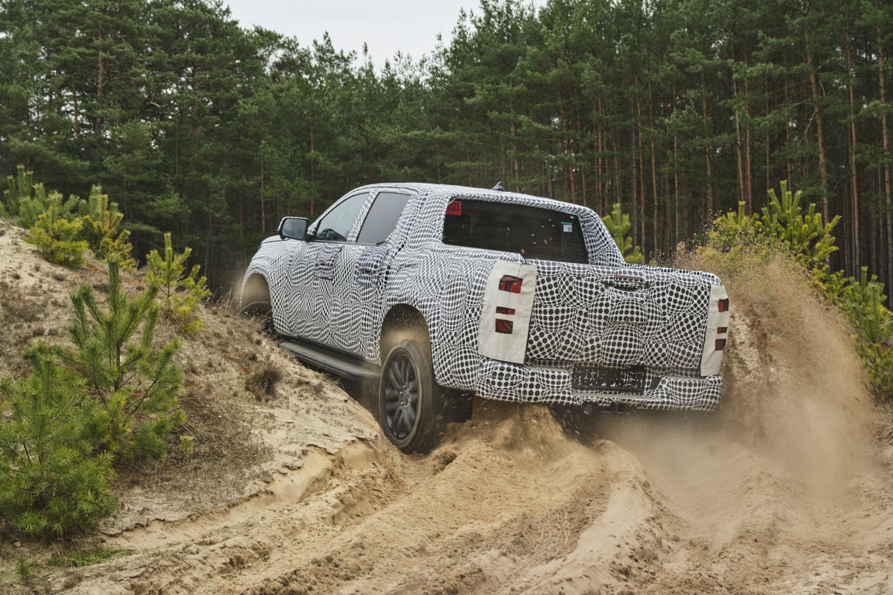 La nueva generación del pick-up Volkswagen Amarok ya rueda por Europa