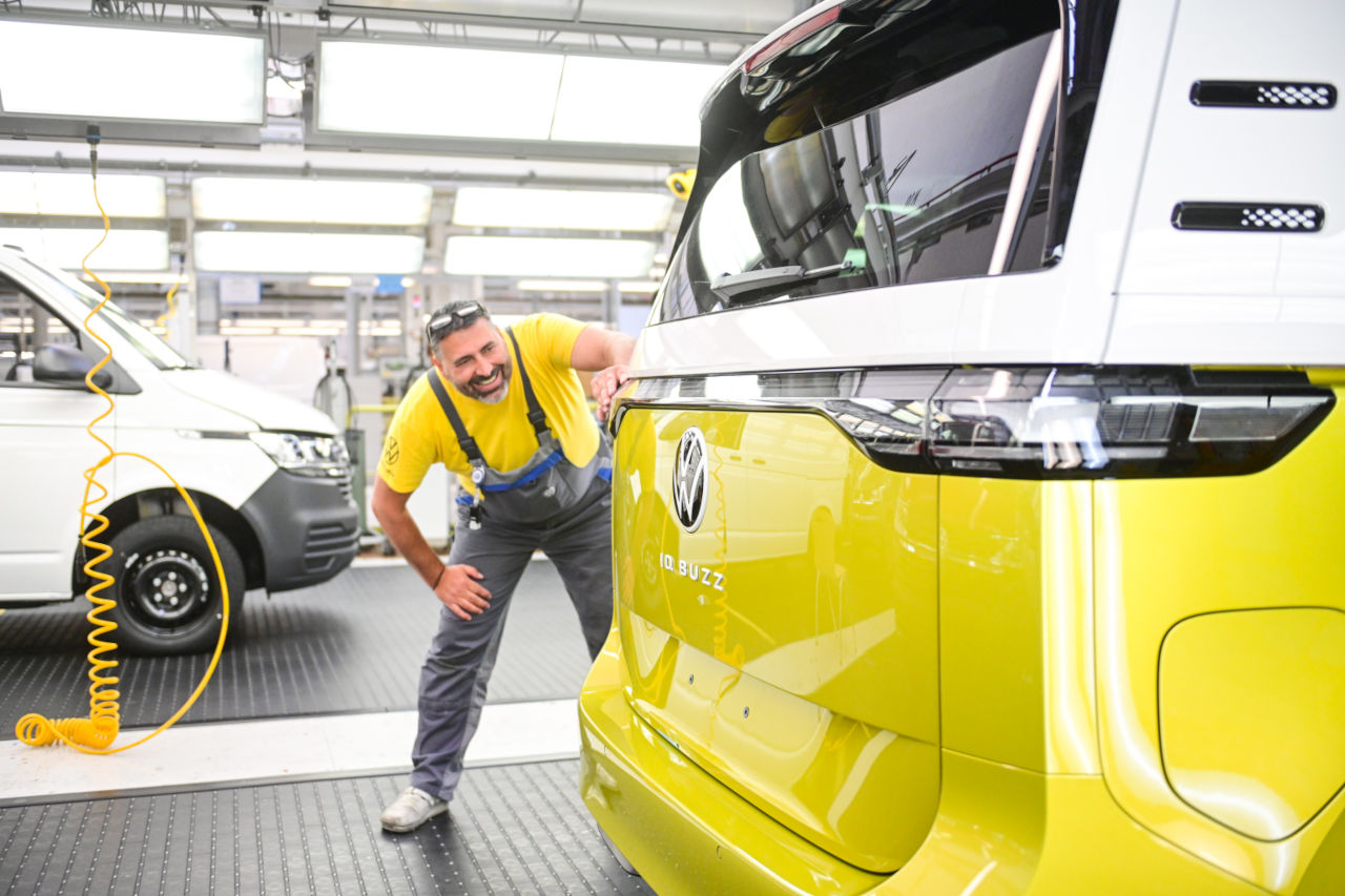 Volkswagen producirá hasta 130.000 unidades del ID. Buzz al año