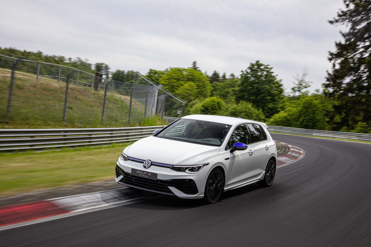 El nuevo Volkswagen Golf R 20 Años bate su récord en el circuito de Nürburgring