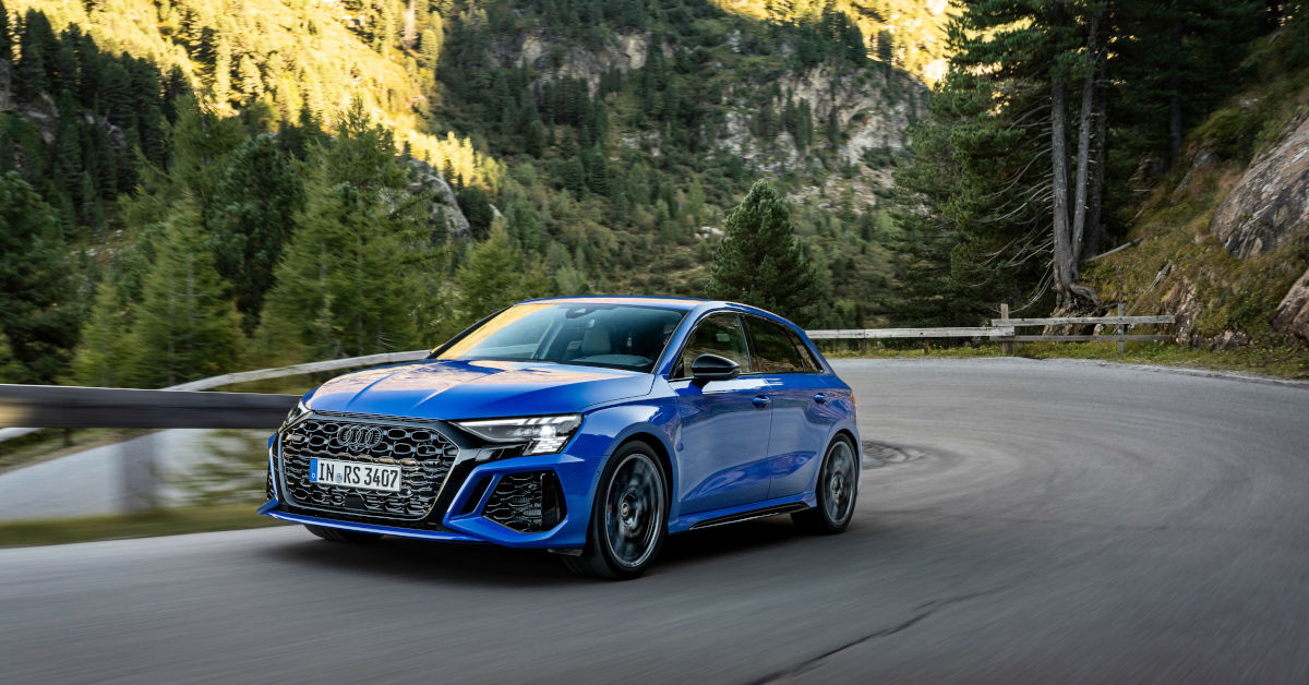 El nuevo Audi RS 3 Performance Edition es el primer compacto deportivo que alcanza los 300 km/h