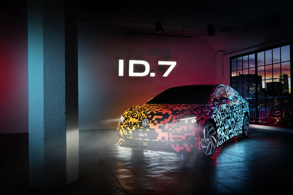 Primer vistazo al nuevo Volkswagen ID.7 con camuflaje digital