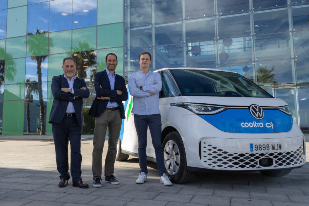 QUADIS Motorsol entrega la flota de vehículos de mantenimiento de Cooltra en Barcelona