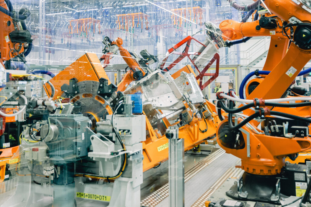 Audi revoluciona la fabricación automotriz con la primera producción controlada virtualmente del mundo