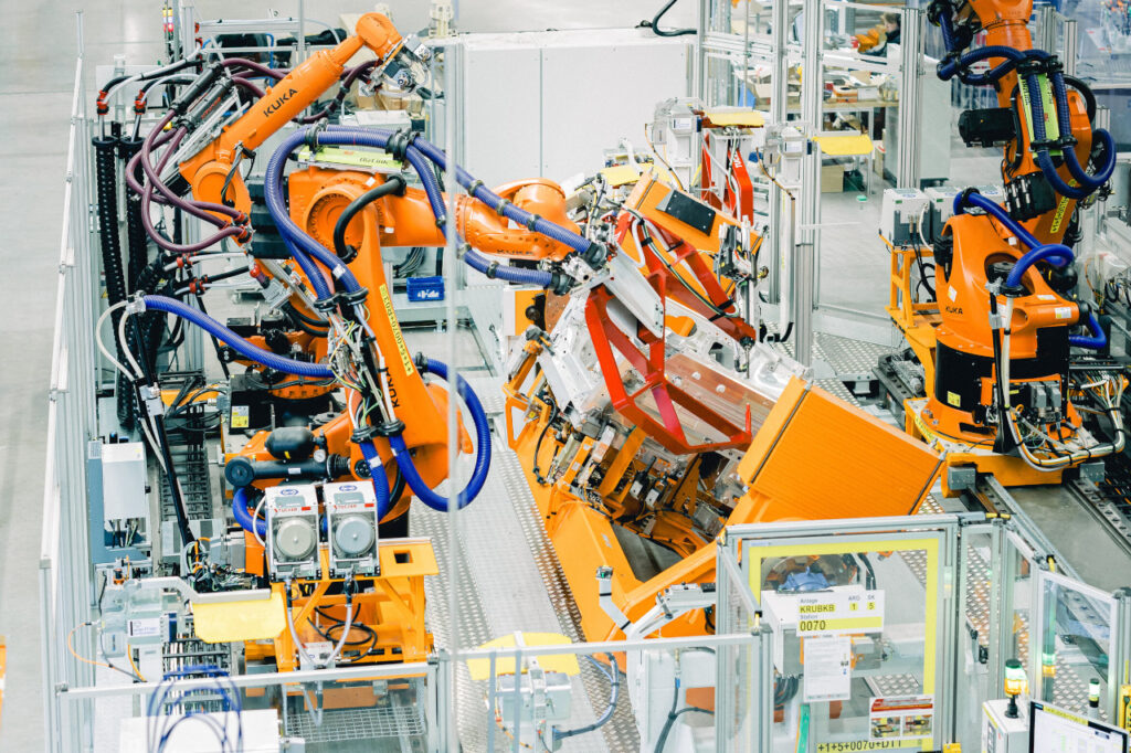 Audi revoluciona la fabricación automotriz con la primera producción controlada virtualmente del mundo